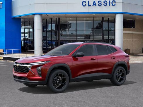 New 2026 Chevrolet Trax LT image 2