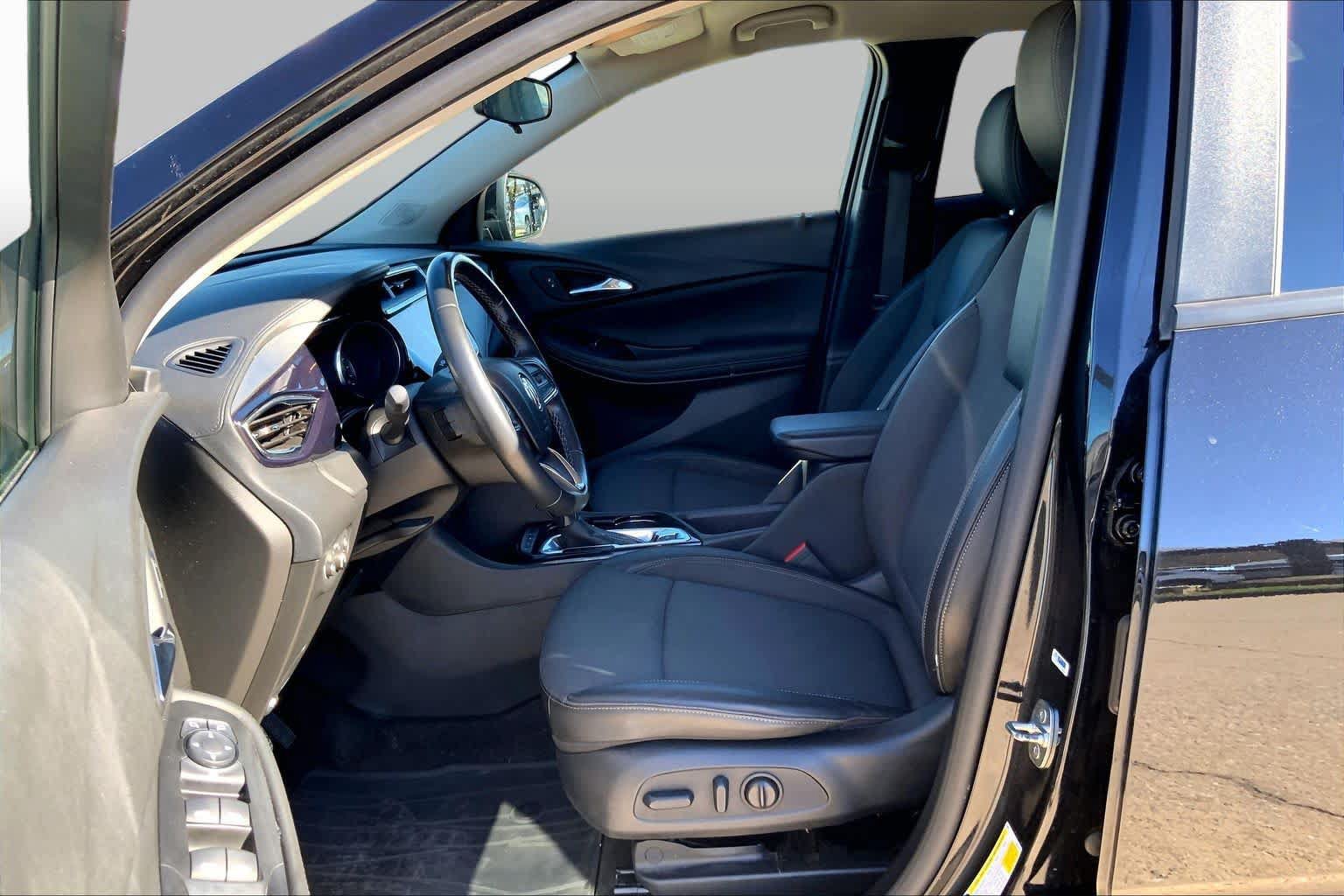 Used 2023 Buick Encore GX Preferred w/ Cold Weather Comfort Package AWD/4WD image 8