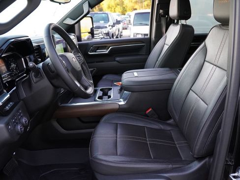 Certified 2024 Chevrolet Silverado 3500 High Country w/ High Country Premium Package AWD/4WD image 17