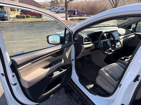 Used 2023 Honda Odyssey EX-L image 11