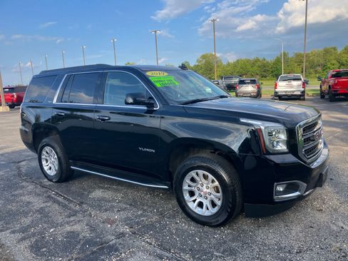 Used 2019 GMC Yukon SLT AWD/4WD image 2