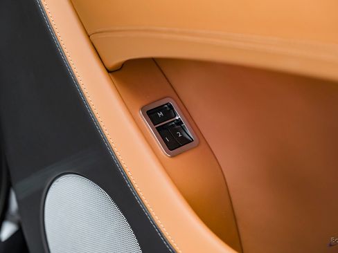 Used 2023 Bentley Bentayga Extended Wheelbase AWD/4WD image 99