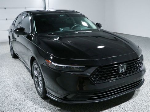 Used 2024 Honda Accord EX image 5