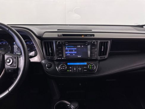 Certified 2018 Toyota RAV4 XLE FWD image 15
