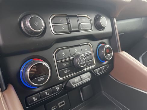 Used 2022 Chevrolet Tahoe High Country image 20