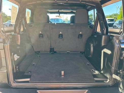 Used 2023 Jeep Wrangler Unlimited Sport AWD/4WD image 24
