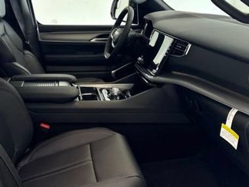 New 2026 Jeep Grand Wagoneer Limited AWD/4WD image 20