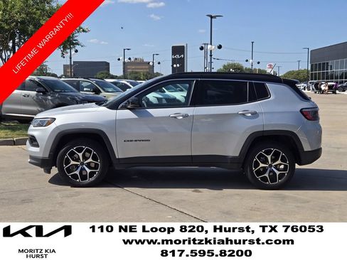 Used 2025 Jeep Compass Limited AWD/4WD image 12