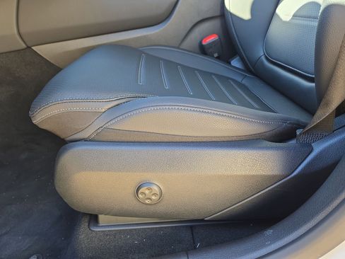 New 2025 Mercedes-Benz GLC 300 GLC 300 image 17