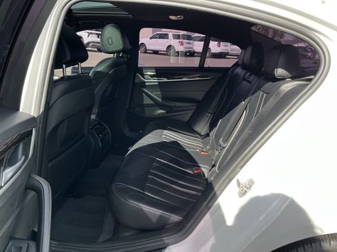 Used 2017 BMW 530i w/ Premium Package image 30