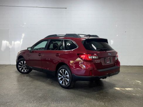 Used 2016 Subaru Outback 2.5i Limited AWD/4WD image 5