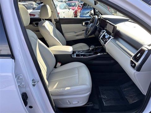 Used 2023 Kia Sorento SX image 9