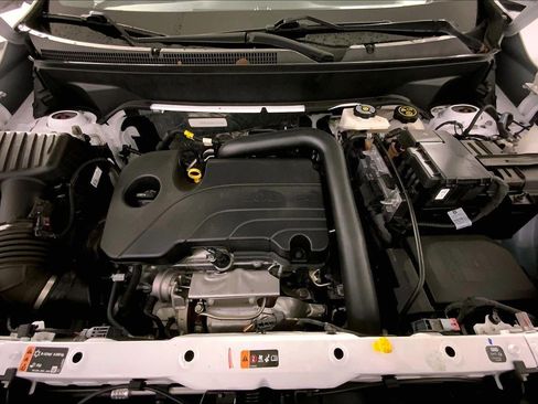 Used 2023 GMC Terrain SLE w/ Driver Convenience Package image 11