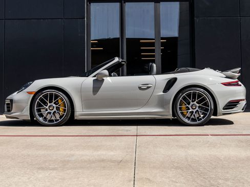 Certified 2019 Porsche 911 Turbo S image 2