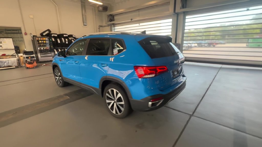 Certified 2023 Volkswagen Taos SE AWD/4WD image 27
