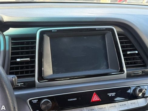 Used 2018 Hyundai Sonata Sport image 9