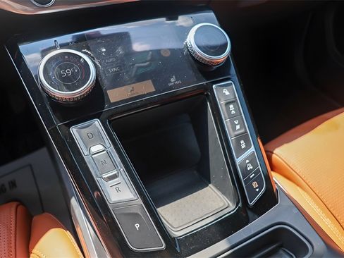 Used 2024 Jaguar I-PACE R-Dynamic HSE image 16