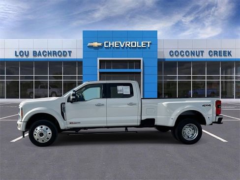 Used 2023 Ford F450 Platinum image 5