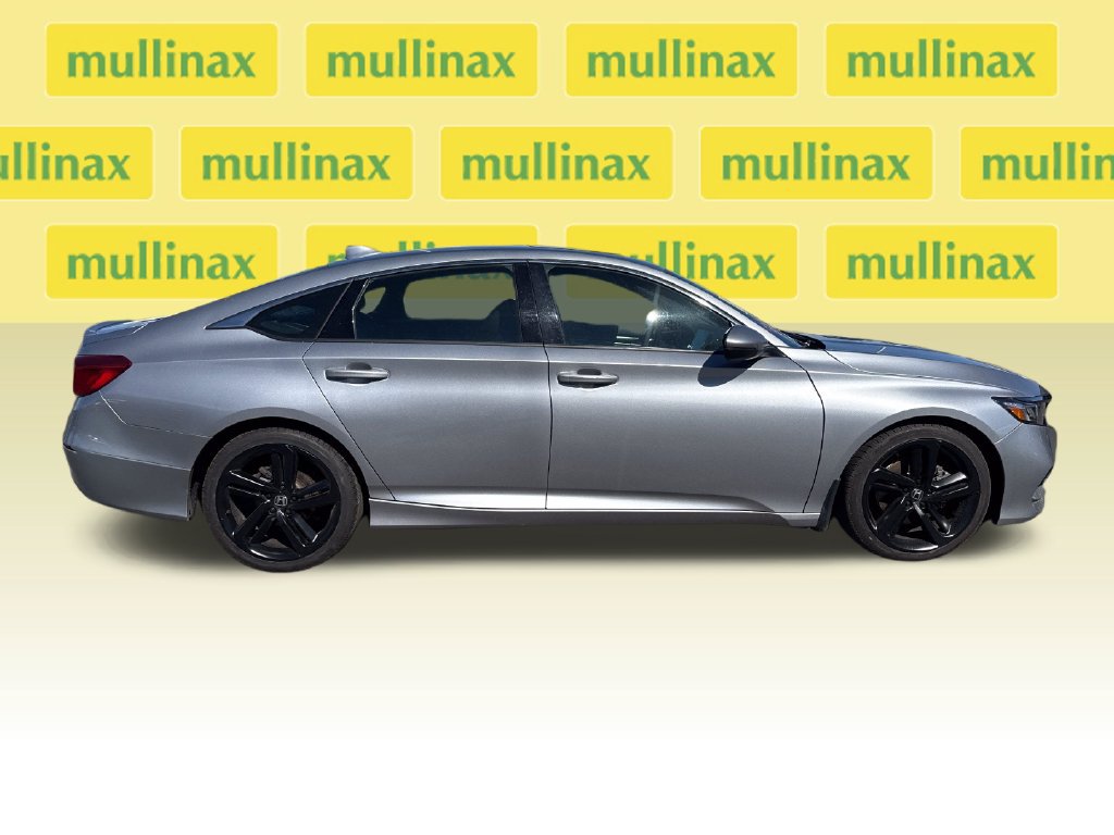 Used 2018 Honda Accord Sport image 2