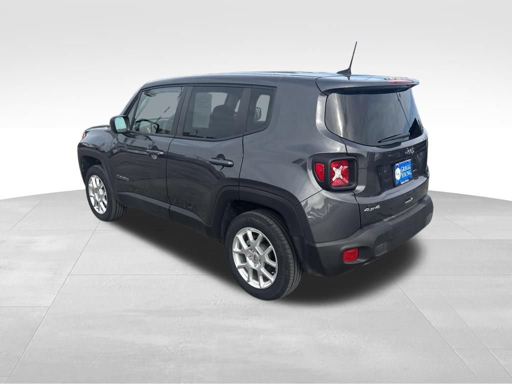 Used 2023 Jeep Renegade Latitude AWD/4WD image 4