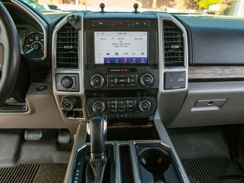 Used 2020 Ford F150 Lariat w/ Trailer Tow Package AWD/4WD image 15