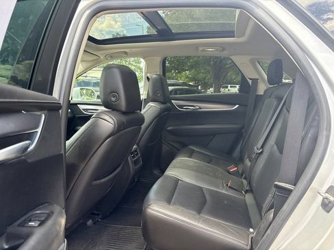 Used 2017 Cadillac XT5 Luxury w/ Driver Awareness Package AWD/4WD image 17