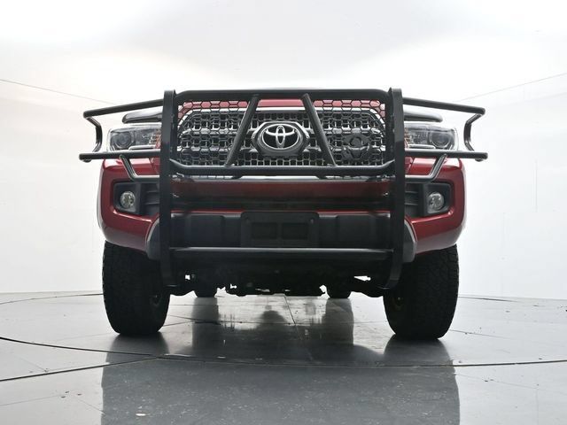 Used 2017 Toyota Tacoma TRD Off-Road AWD/4WD image 47