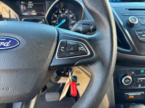 Used 2018 Ford Escape SE image 33