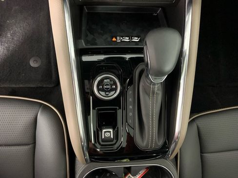 Used 2026 GMC Canyon Denali image 26