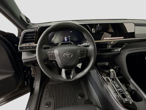 New 2026 Toyota Crown Signia AWD/4WD image 11