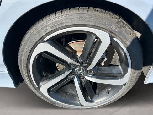 Used 2021 Honda Accord Sport image 14