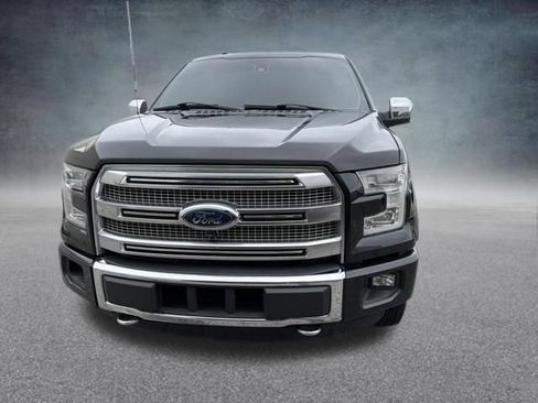 Used 2015 Ford F150 Platinum w/ Equipment Group 701A Luxury AWD/4WD image 3