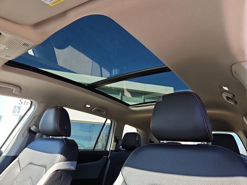New 2026 Volkswagen Atlas Peak Edition AWD/4WD image 14