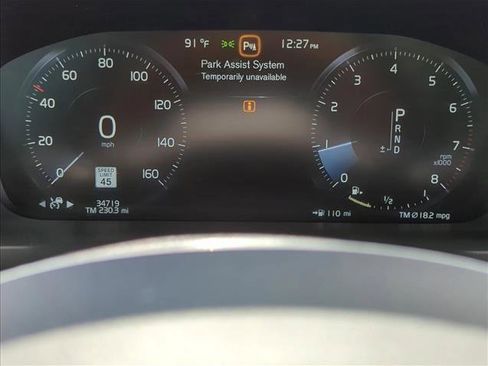 Used 2022 Volvo XC90 T6 Momentum w/ Advanced Package image 12