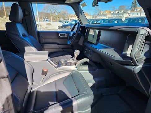 New 2025 Ford Bronco Badlands w/ Black Appearance Package AWD/4WD image 11