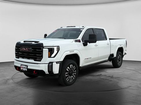 Used 2024 GMC Sierra 3500 AT4 w/ AT4 Premium Plus Package AWD/4WD image 4