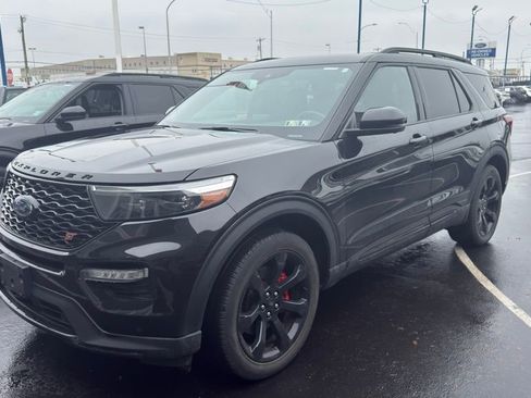 Used 2022 Ford Explorer ST w/ Equipment Group 401A image 6