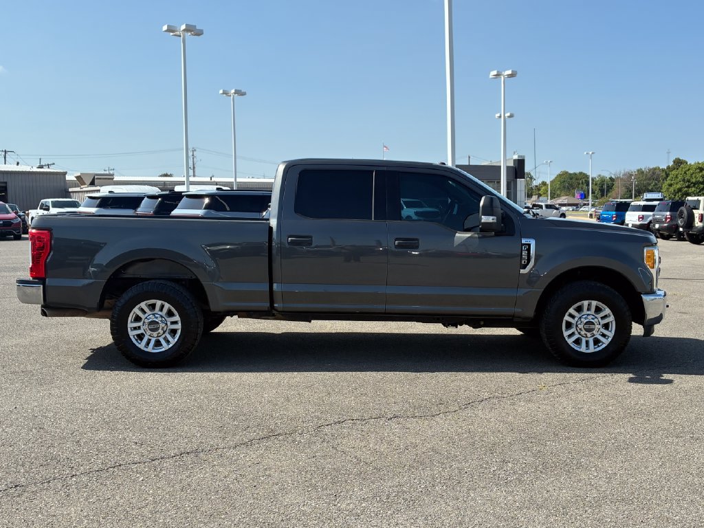 Used 2017 Ford F250 XLT RWD image 2