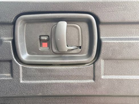 Used 2017 GMC Savana 2500 RWD image 20