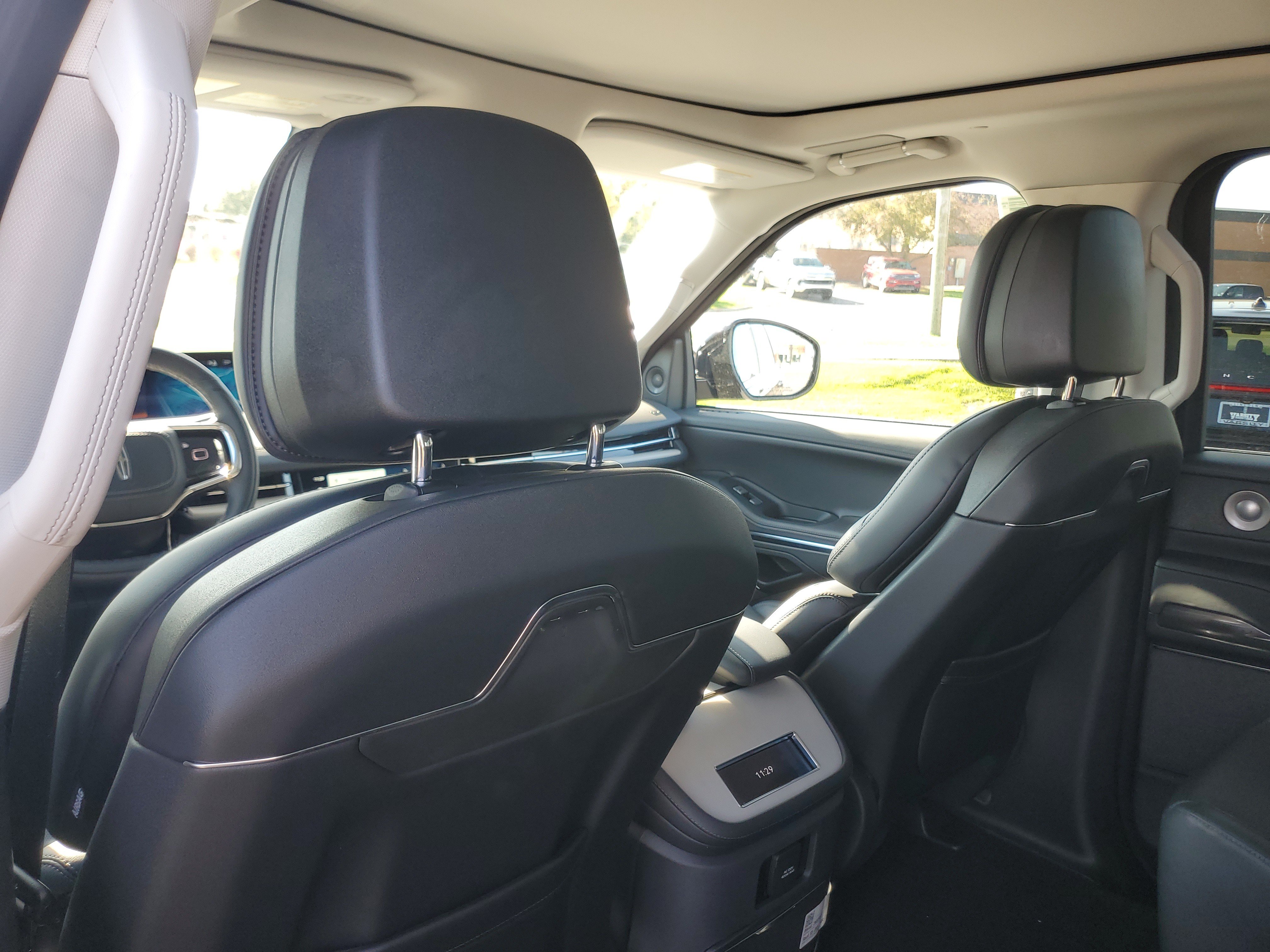 New 2027 Lincoln Navigator Reserve AWD/4WD image 28