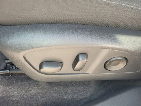 Certified 2025 GMC Acadia Elevation image 6