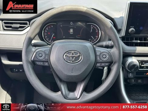 Used 2023 Toyota RAV4 LE AWD/4WD image 19