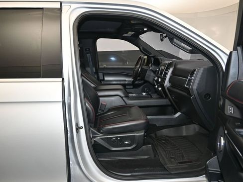 Used 2019 Ford Expedition Limited w/ Equipment Group 303A RWD image 28