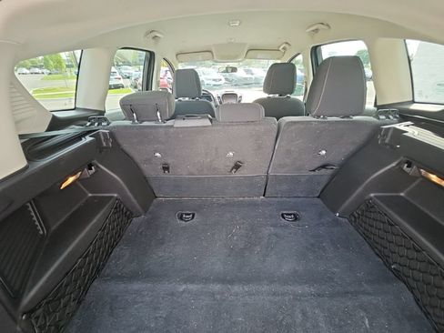 Used 2015 Ford C-MAX SE w/ Equipment Group 202A FWD image 9
