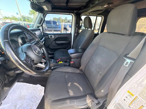 Used 2018 Jeep Wrangler Unlimited Sport S AWD/4WD image 18