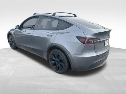 Used 2024 Tesla Model Y Long Range AWD/4WD image 7