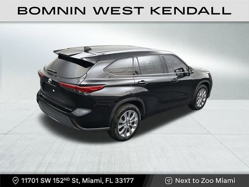 Used 2020 Toyota Highlander Limited image 17