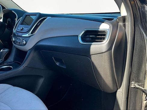 Used 2019 Chevrolet Equinox LT image 17