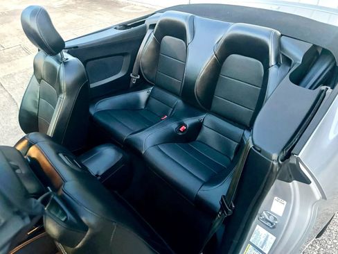 Used 2020 Ford Mustang Premium RWD image 23