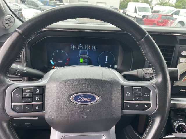 Used 2024 Ford F350 Lariat w/ Lariat Ultimate Package AWD/4WD image 32